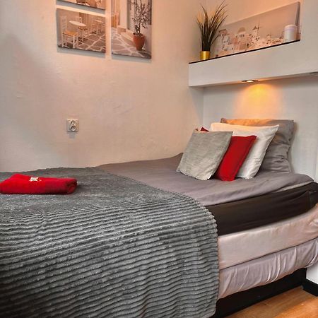Petit 1 Bed Room Condo Warszawa Center Екстер'єр фото